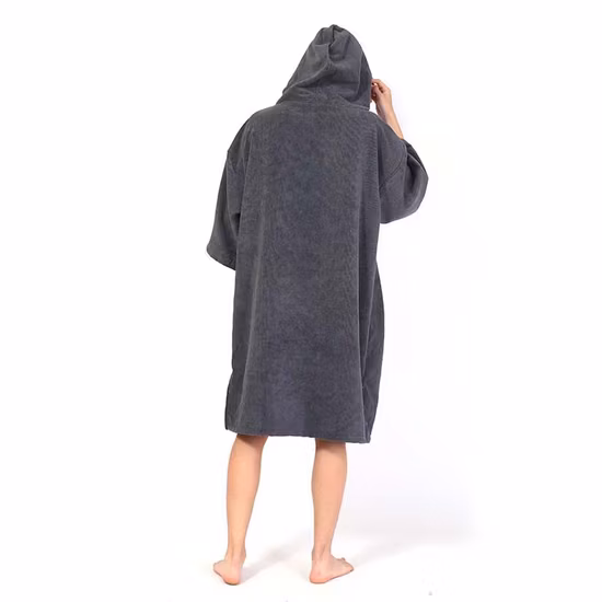 Asciugamano poncho Logo personalizzato Morbida microfibra per adulto Asciugamano da spiaggia con cappuccio Poncho da surf Accappatoio con cappuccio Muta Asciugamano Poncho